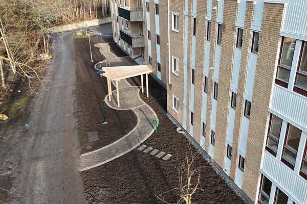 Markarbete utanför en BRF