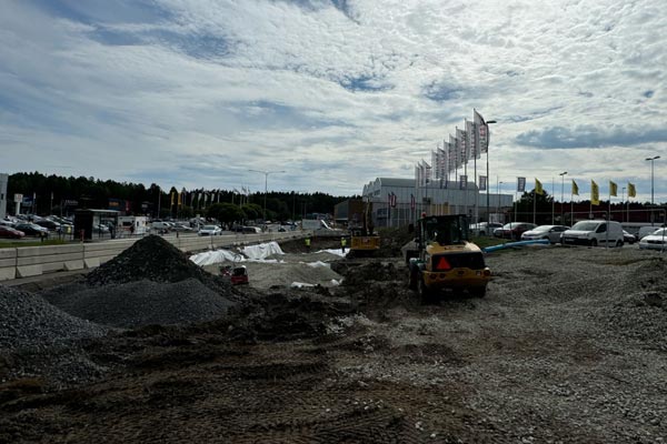 Genomfört ett omfattande busshållplatsprojekt i Arninge Centrum, från skog till färdig anläggning.